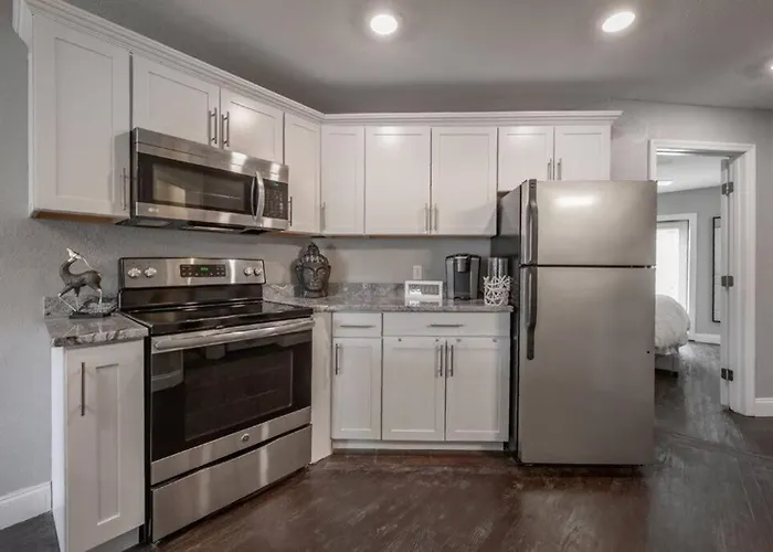 Chic Pad In Center Of Seminole Heights-322