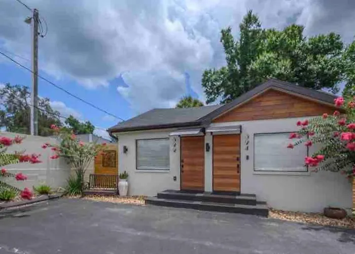 Chic Pad In Center Of Seminole Heights-322